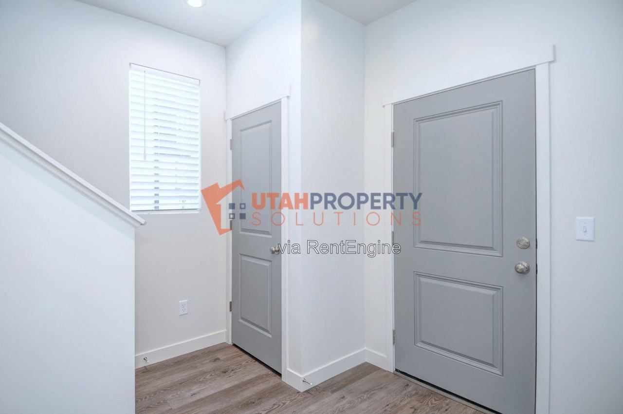 1026 W 430 S - Photo 5 of 38