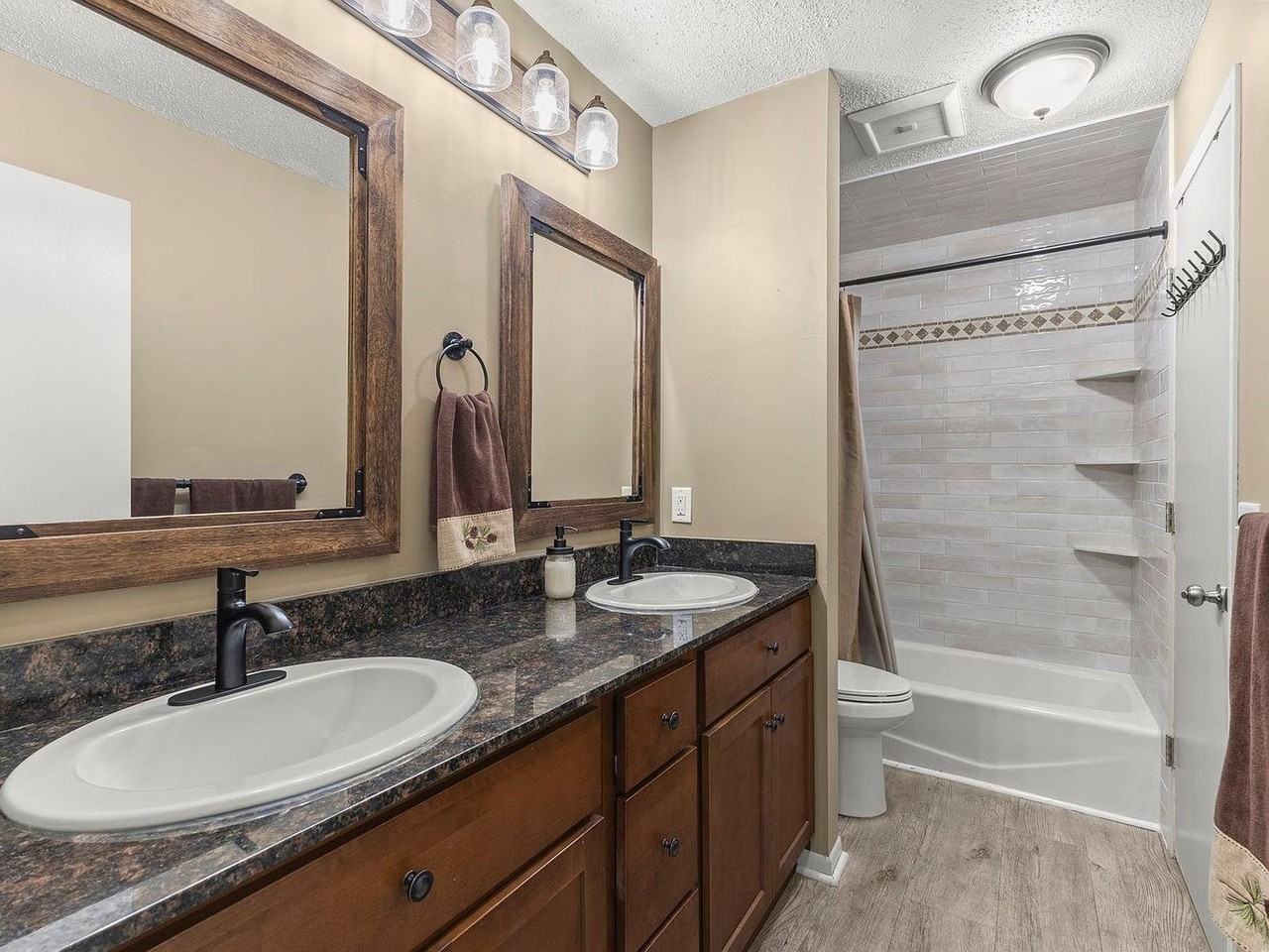 7501 82nd Ave N - Photo 5 of 27