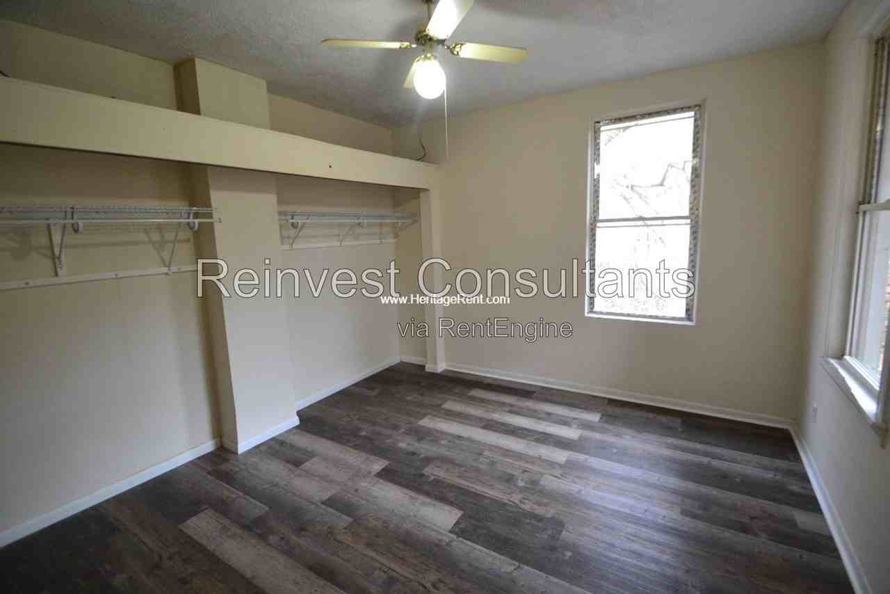 1986 Queen City Ave #2 - Photo 5 of 8