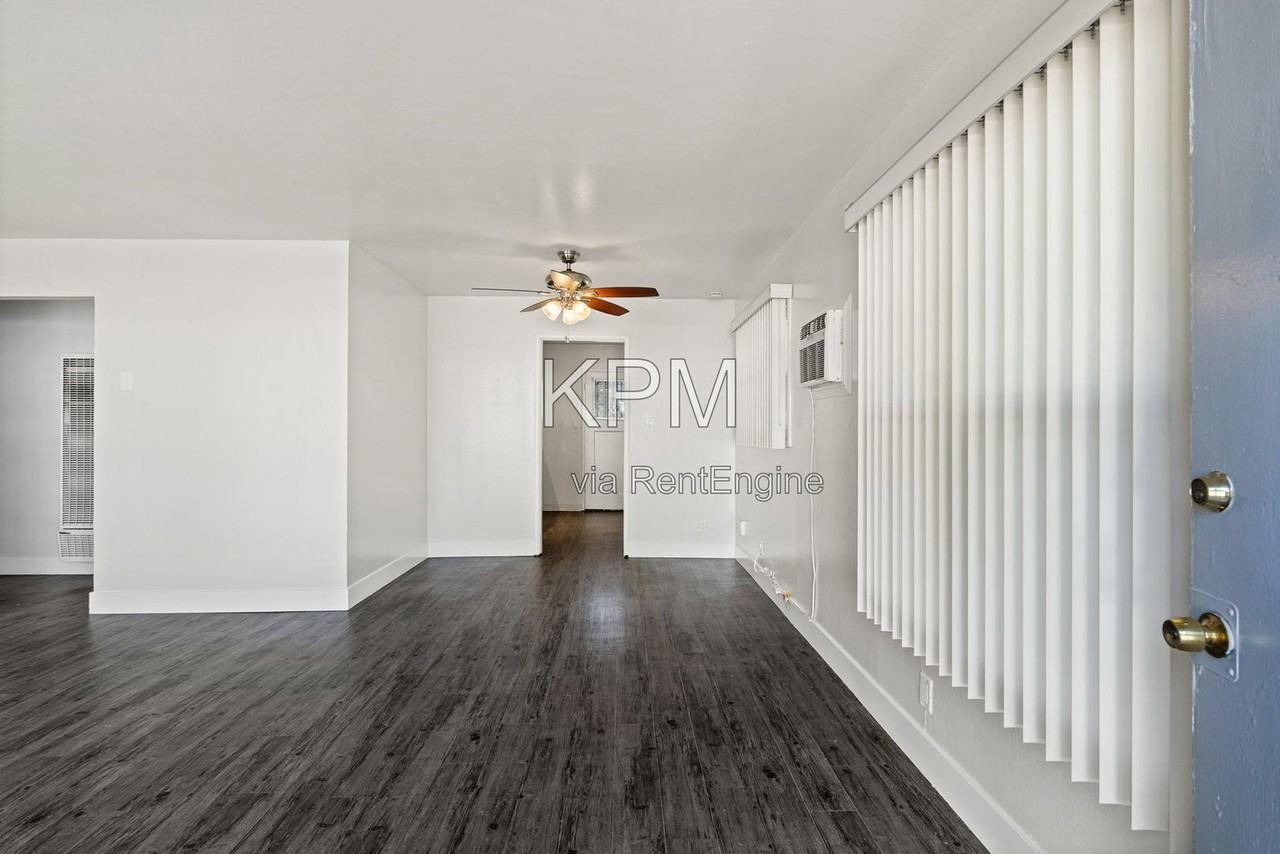 1861 N Hunter St - Photo 2 of 25