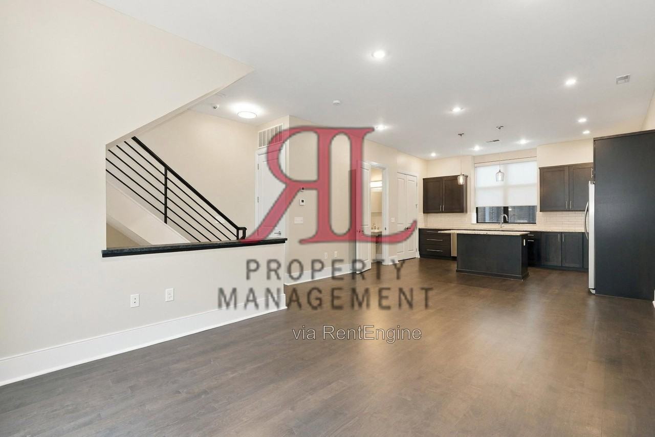 107 Aston Row Ln #1 - Photo 2 of 24