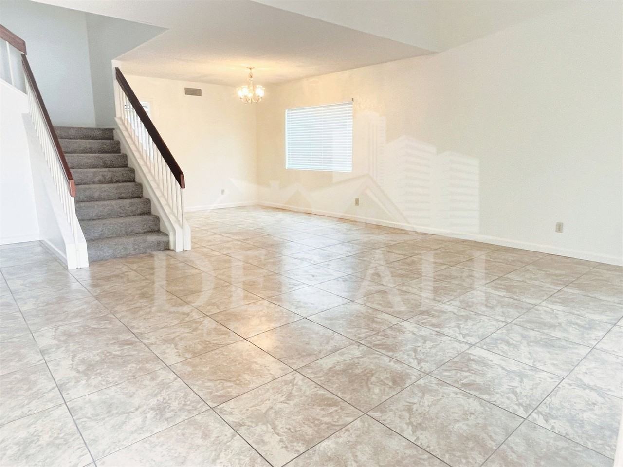 819 W Plata Ave - Photo 3 of 28