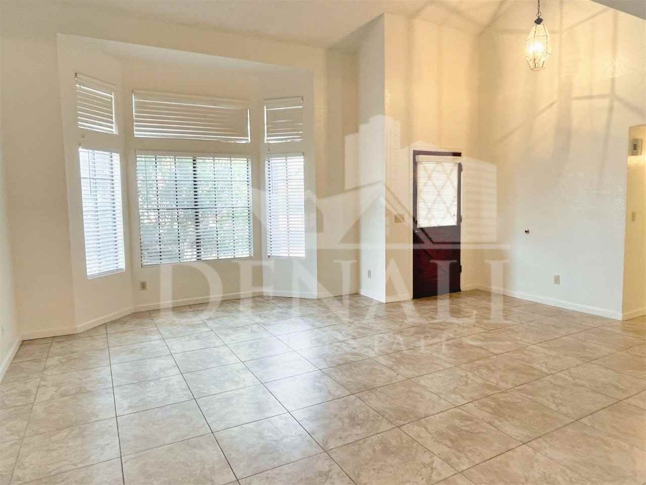 819 W Plata Ave - Photo 5 of 28