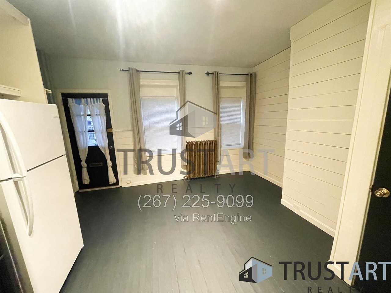 105 Seville St - Photo 2 of 14