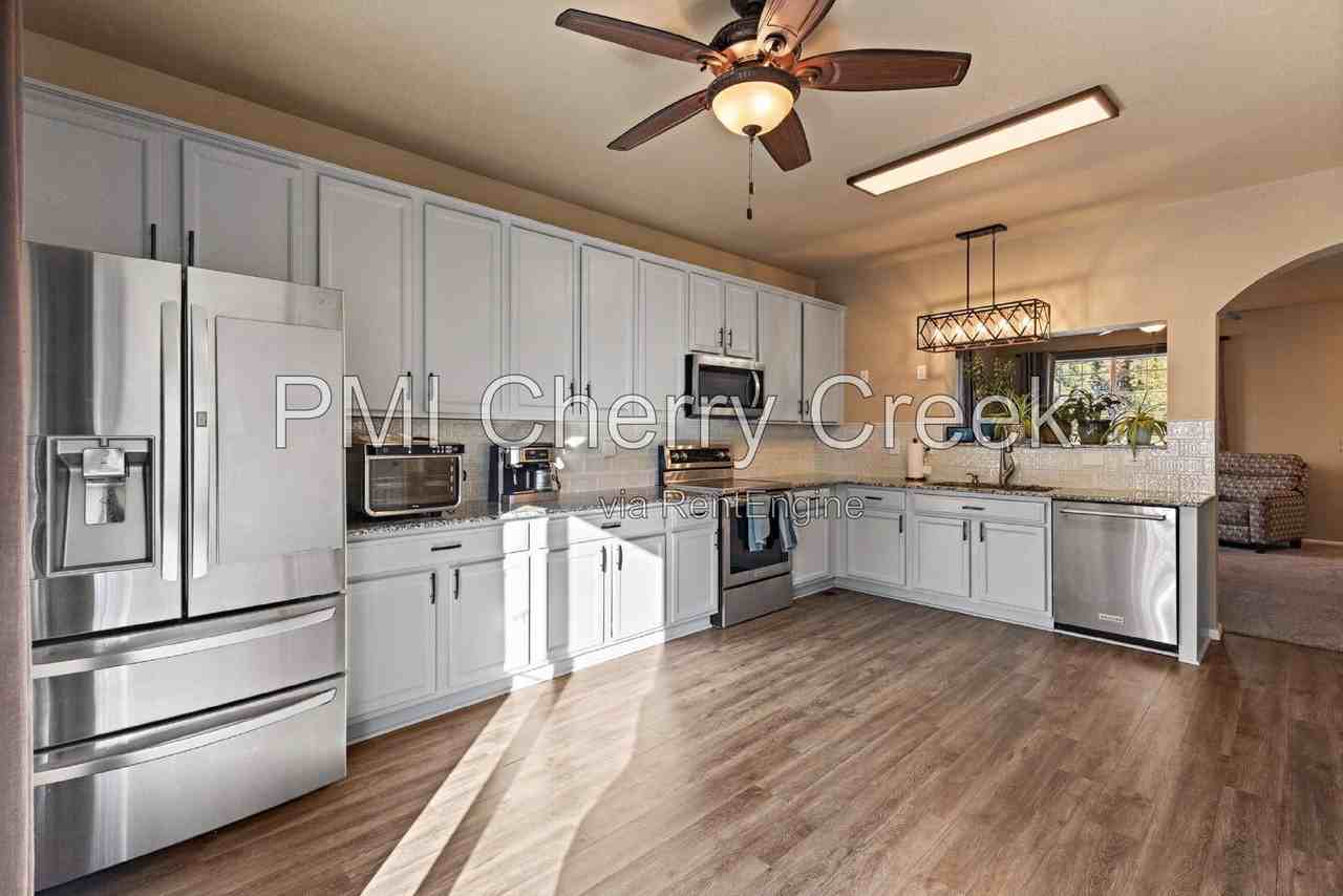 11316 Jersey Dr - Photo 3 of 36
