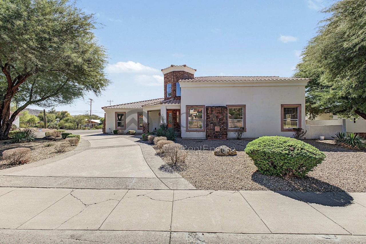 1549 E Las Palmaritas Dr - Photo 2 of 50