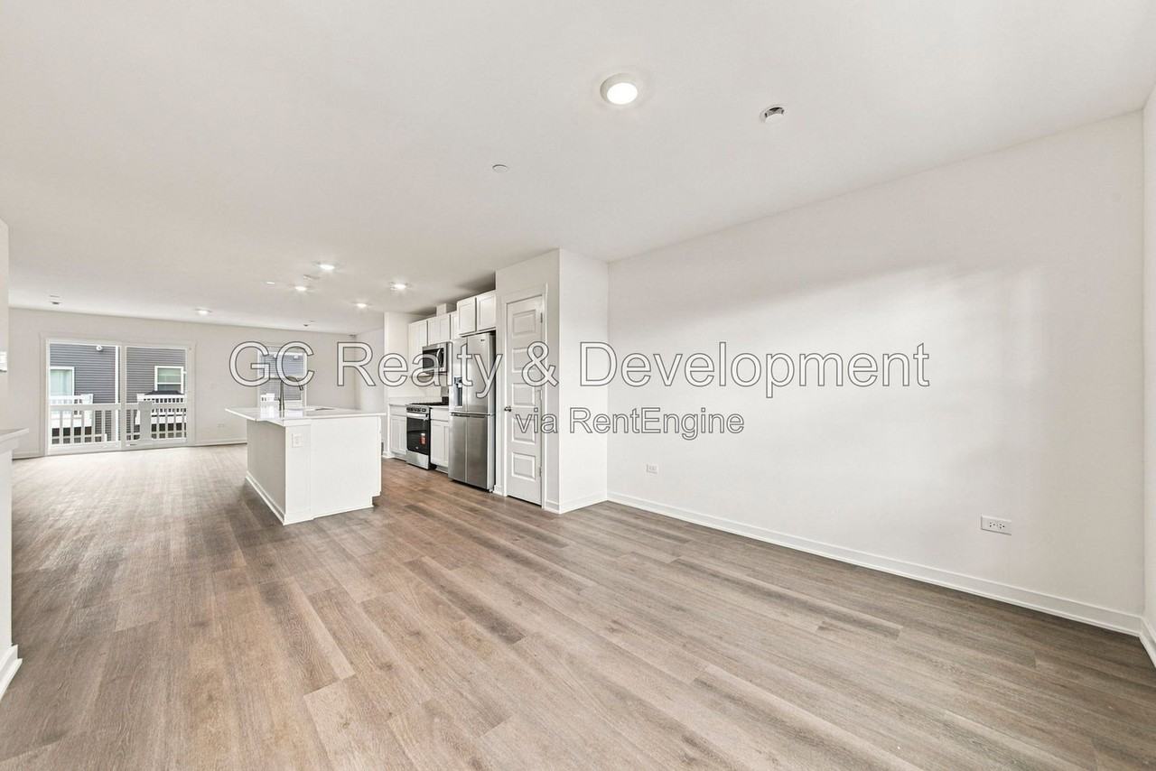 6393 Ulster Dr - Photo 2 of 24