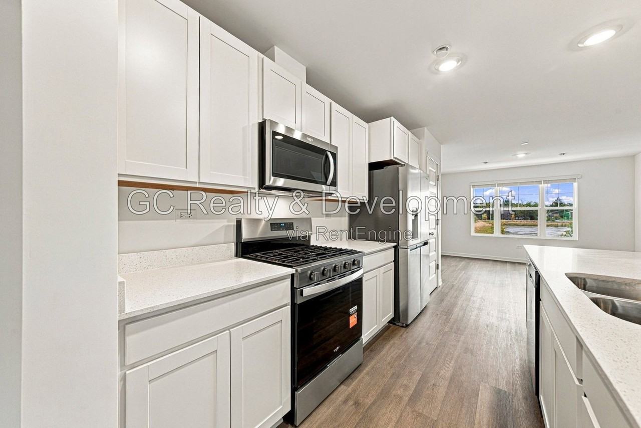 6393 Ulster Dr - Photo 6 of 24