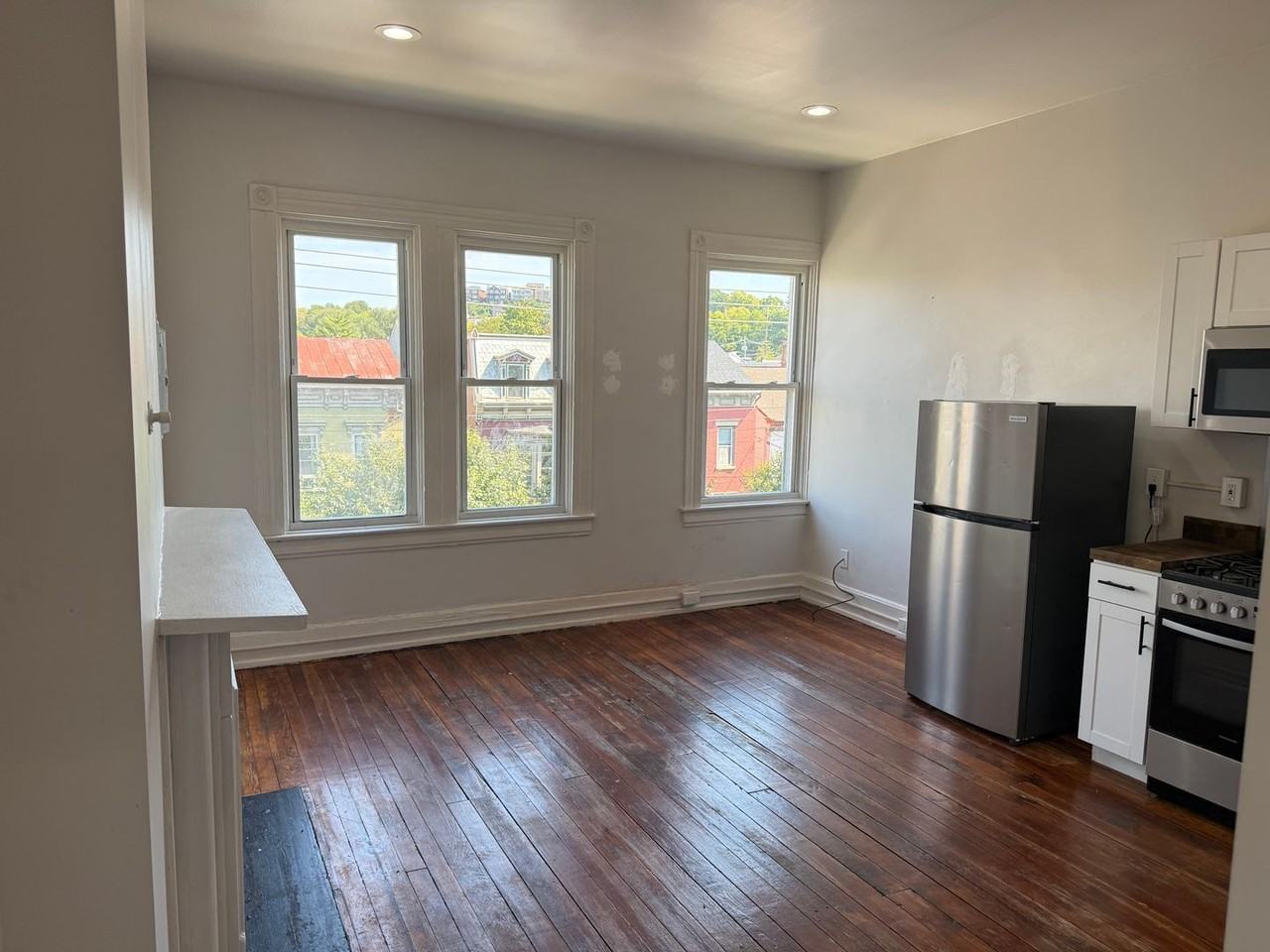 920 Washington Ave #3 - Photo 2 of 11