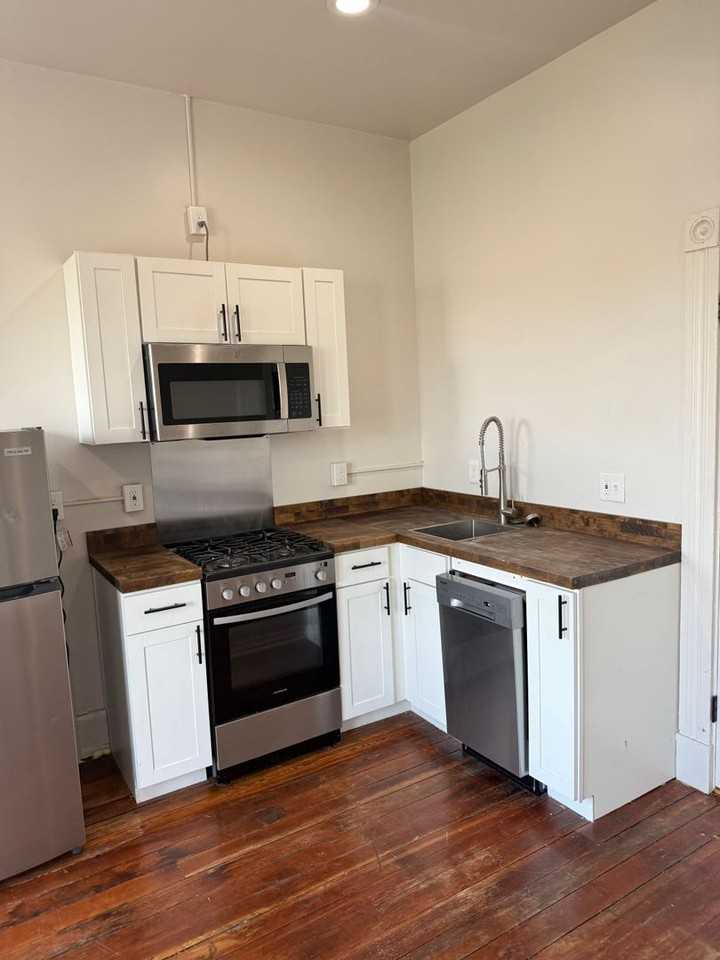 920 Washington Ave #3 - Photo 4 of 11