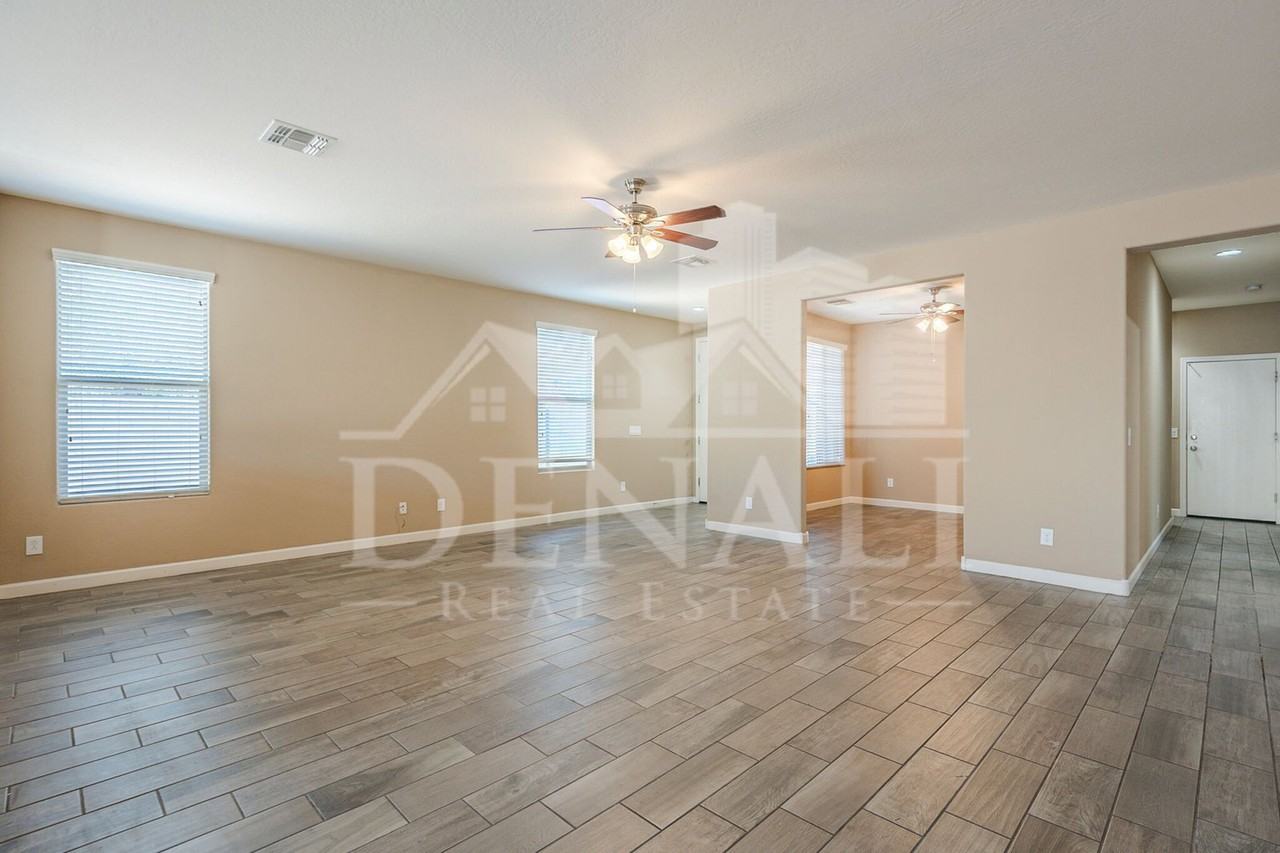 4520 W Dailey St - Photo 4 of 31