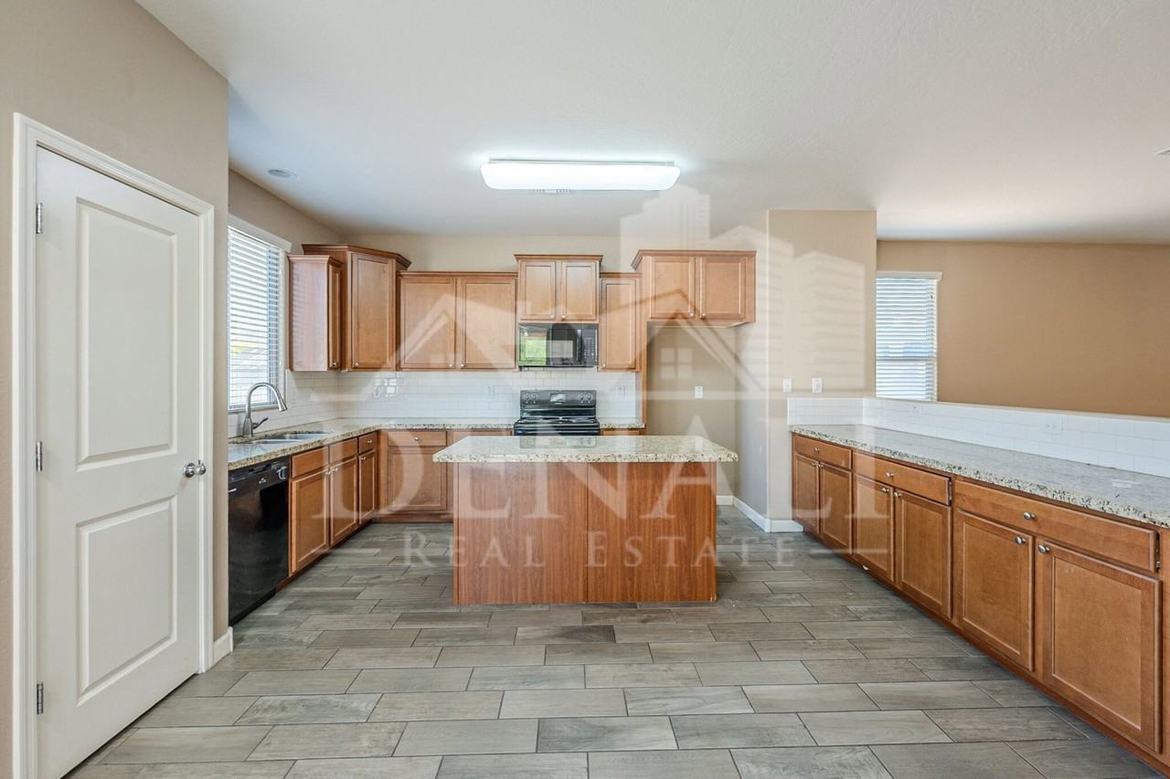 4520 W Dailey St - Photo 7 of 31