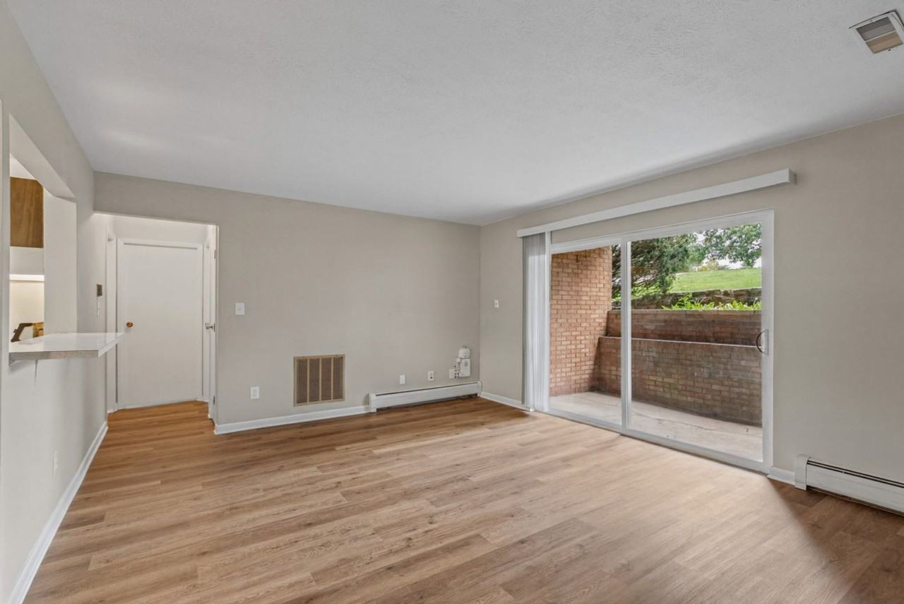5910 Belmont Ave #4 - Photo 5 of 17