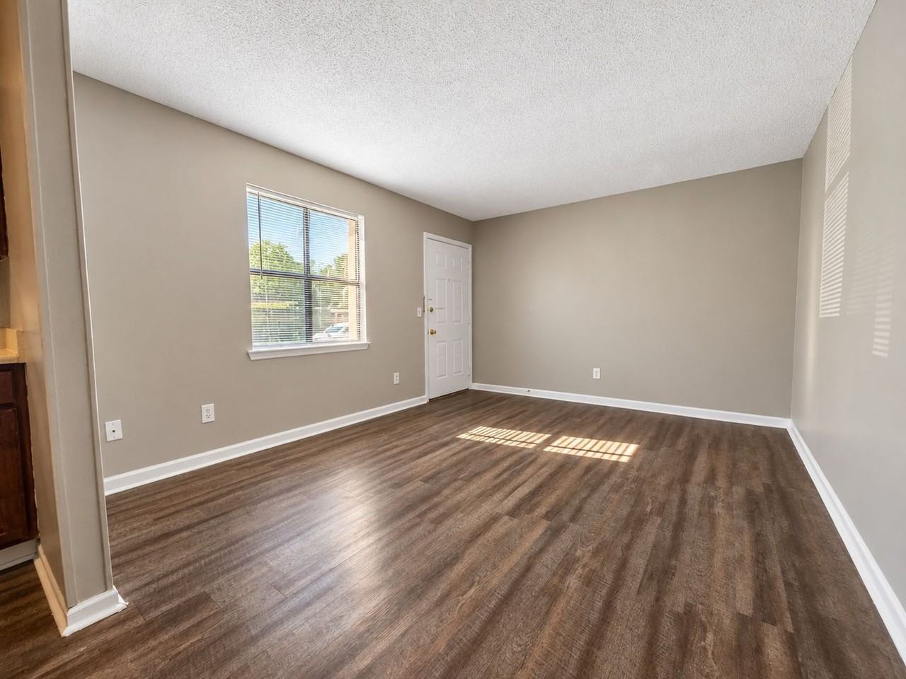 58 Nicole Ln - Photo 4 of 8