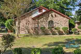 165 Daisy St - Photo 1 of 1