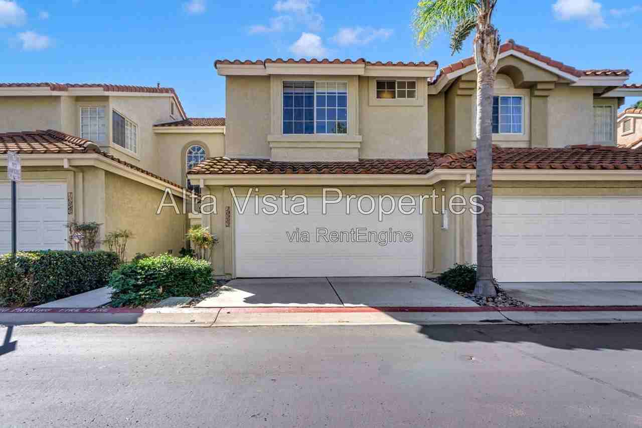 10983 Creekbridge Pl - Photo 2 of 45