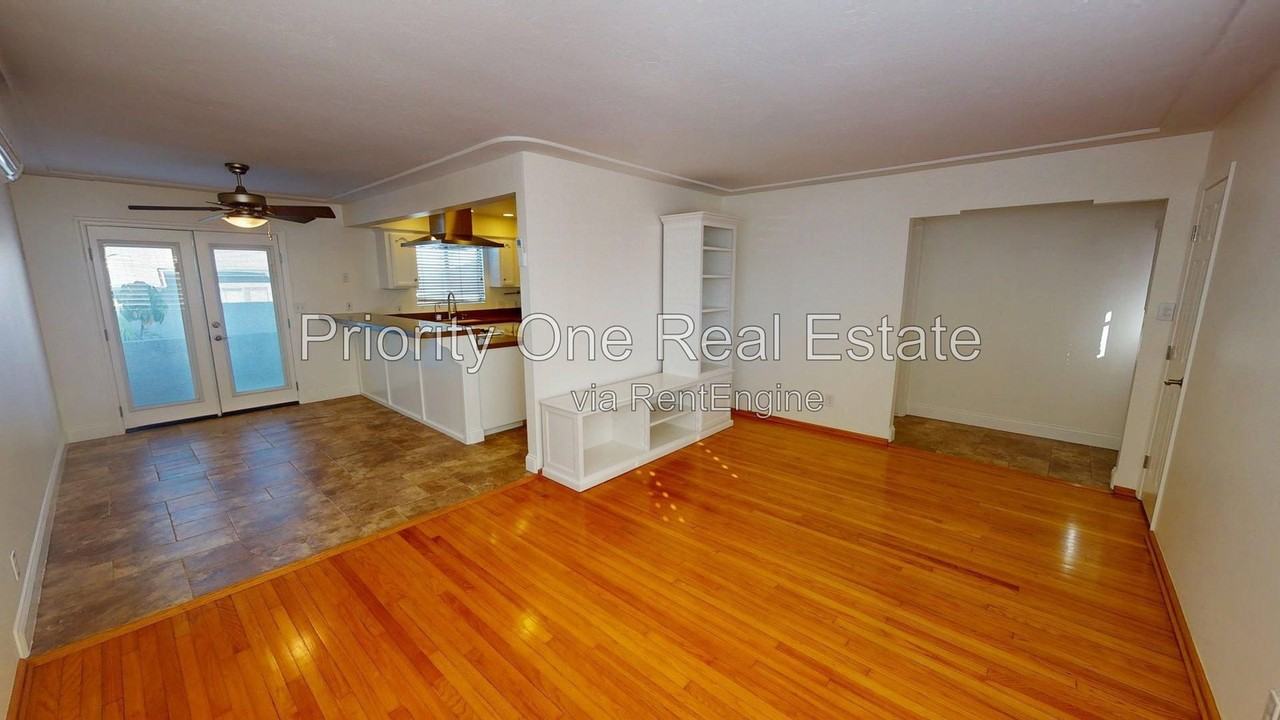 3342 33rd St - Photo 3 of 19