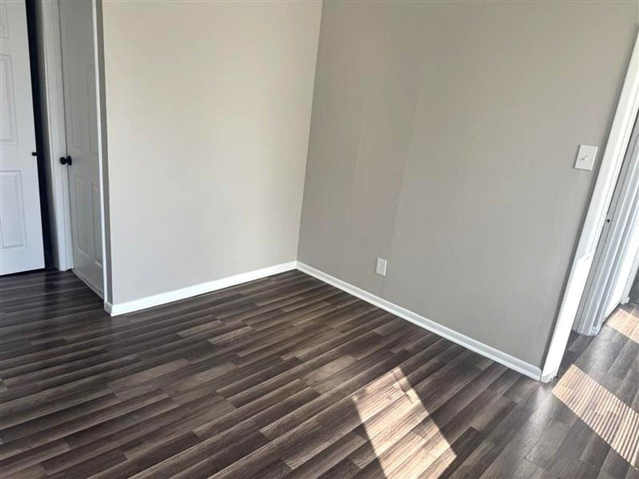 5129 Warren Ave #2 - Photo 4 of 9