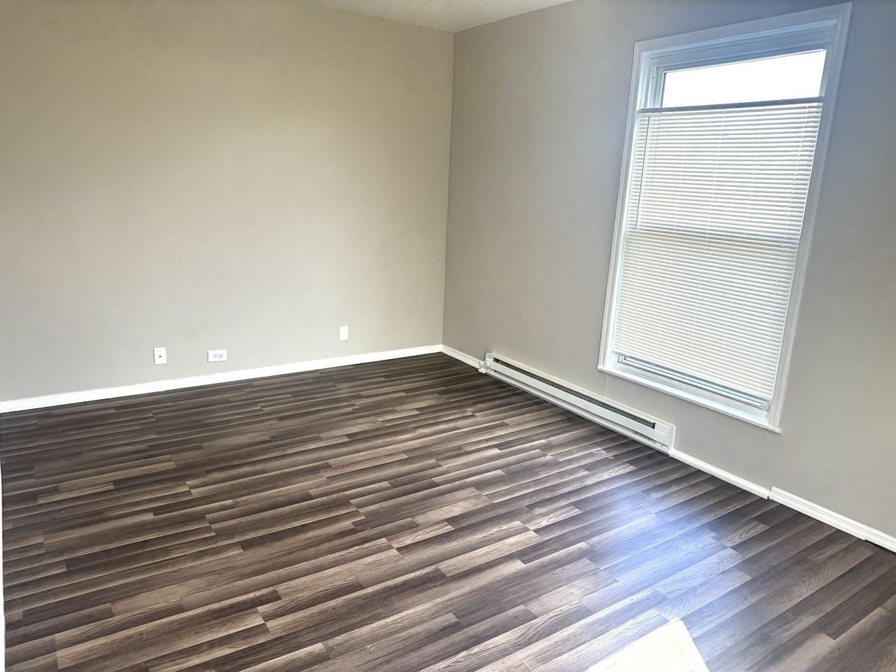 5129 Warren Ave #2 - Photo 6 of 9