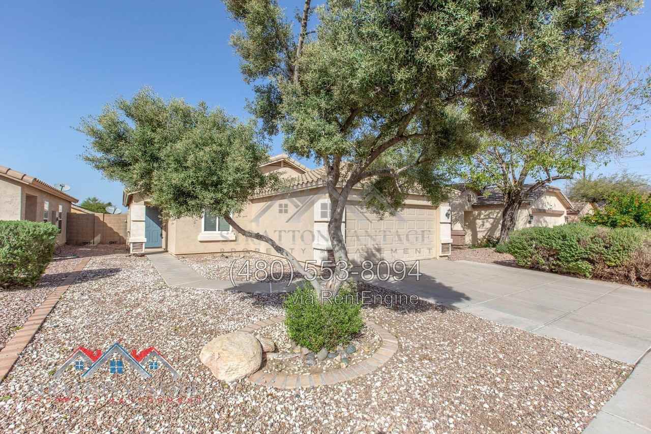 11542 W Oglesby Ave - Photo 3 of 33