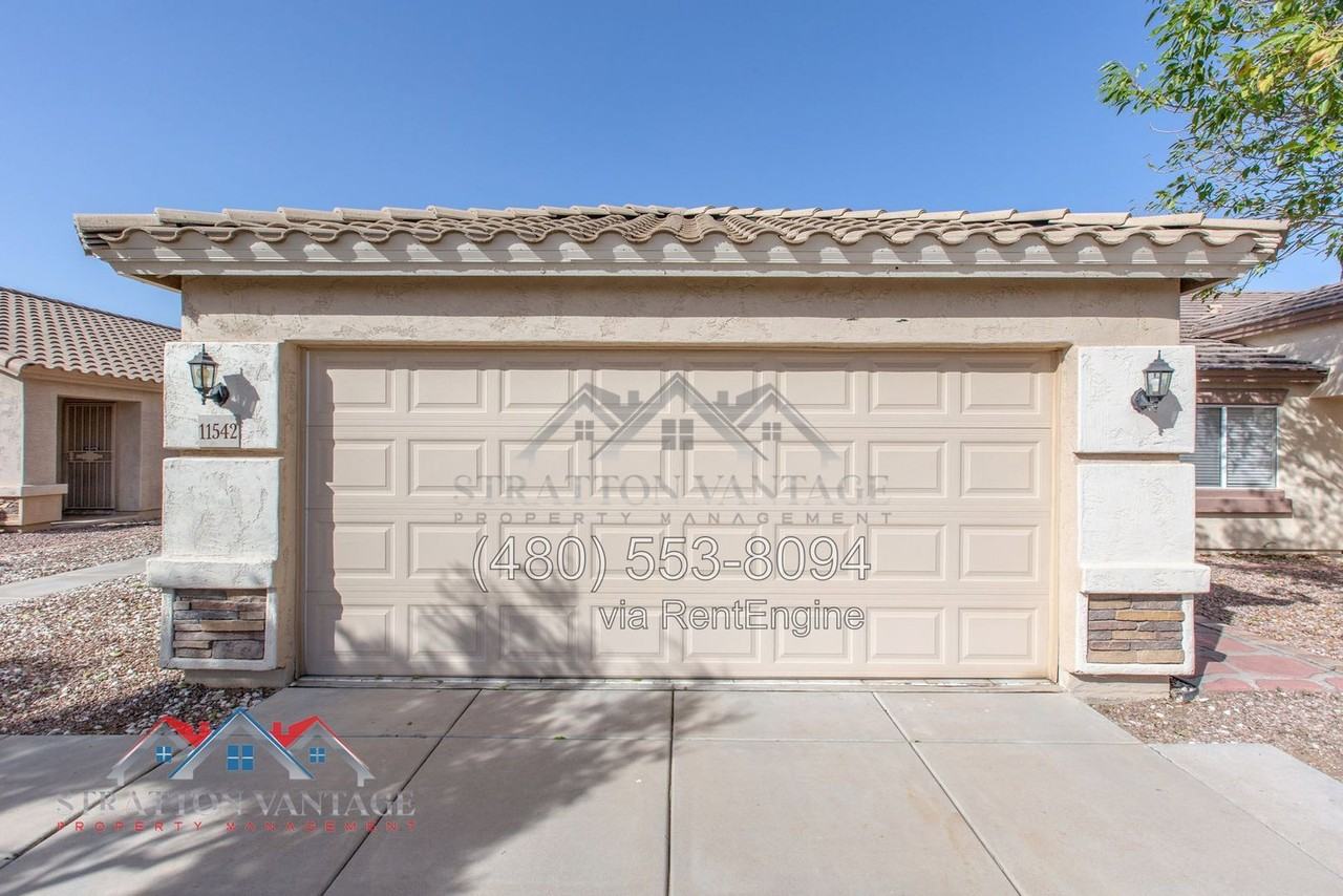 11542 W Oglesby Ave - Photo 4 of 33