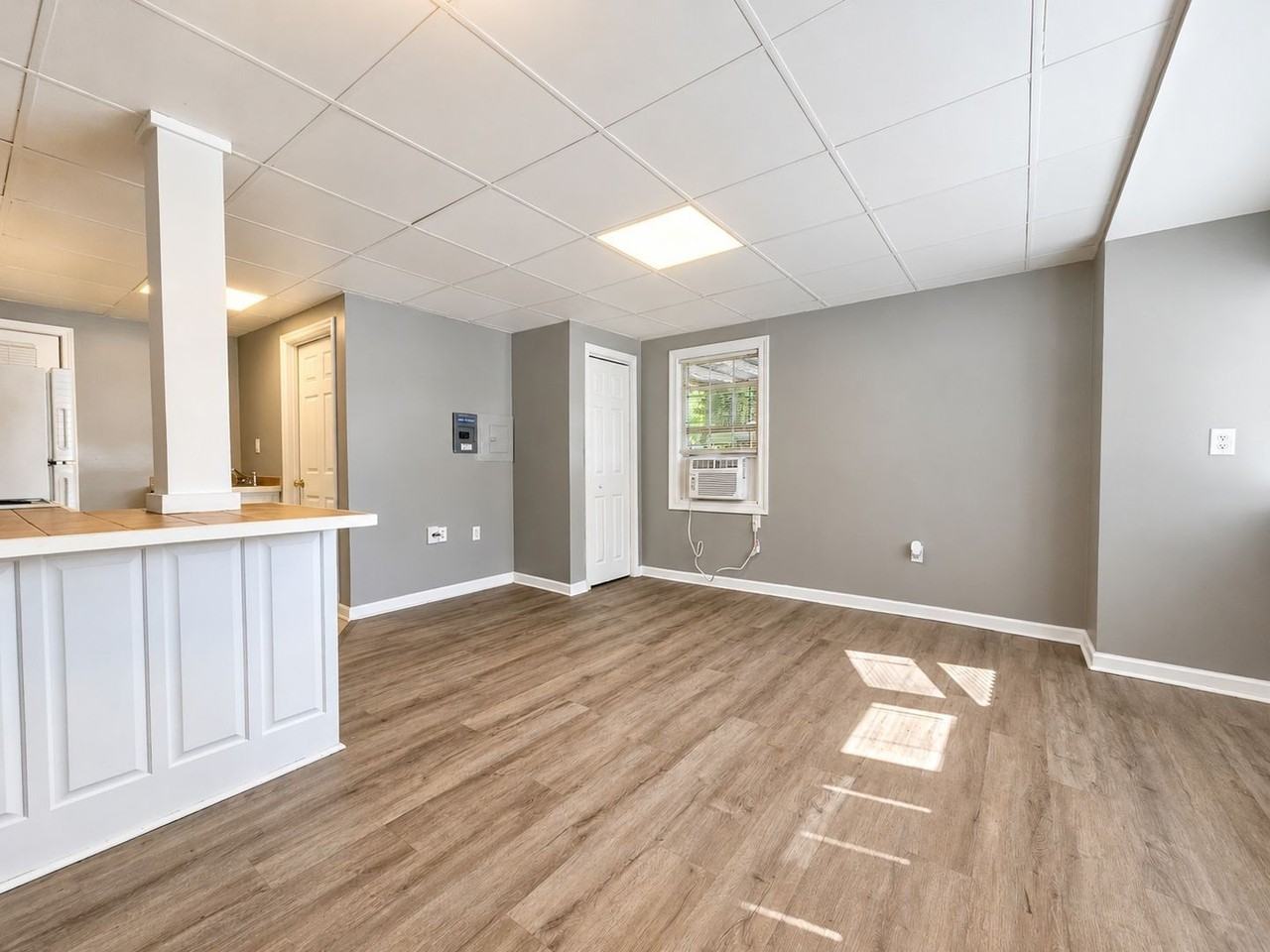 1719 John Ross Rd #C - Photo 3 of 11