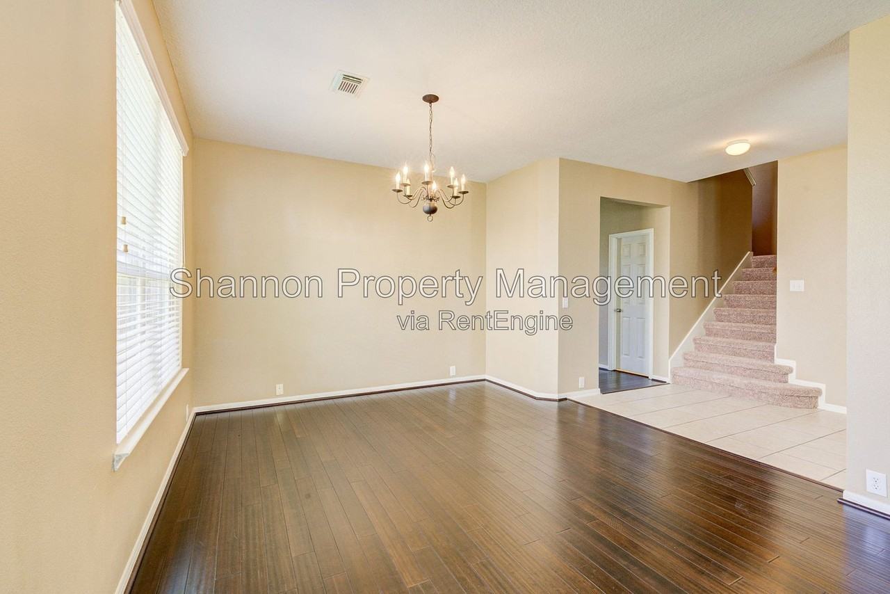 9003 Sundown Dr - Photo 7 of 43