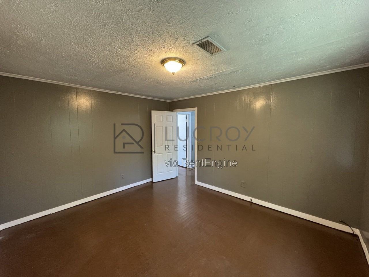 4123 El Paso St - Photo 5 of 11
