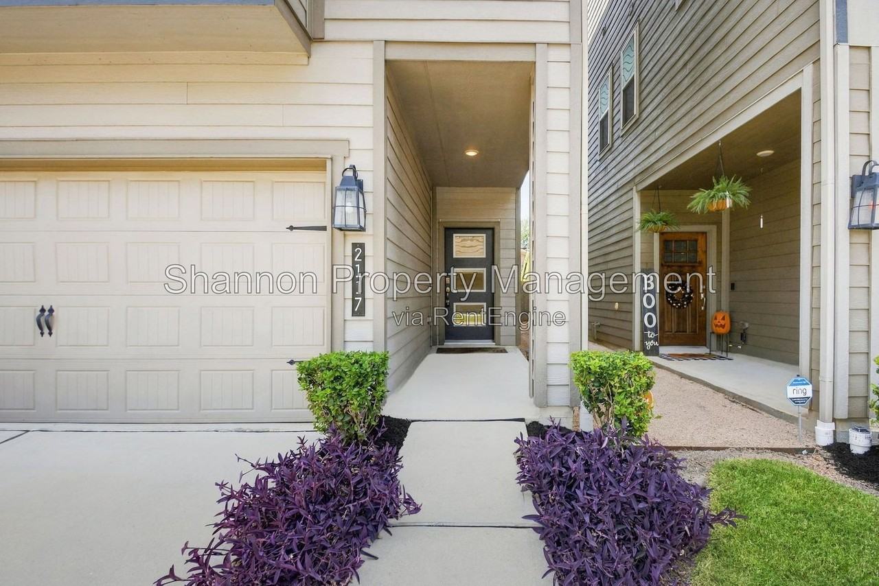 2117 Sequoia Woods Dr - Photo 3 of 43