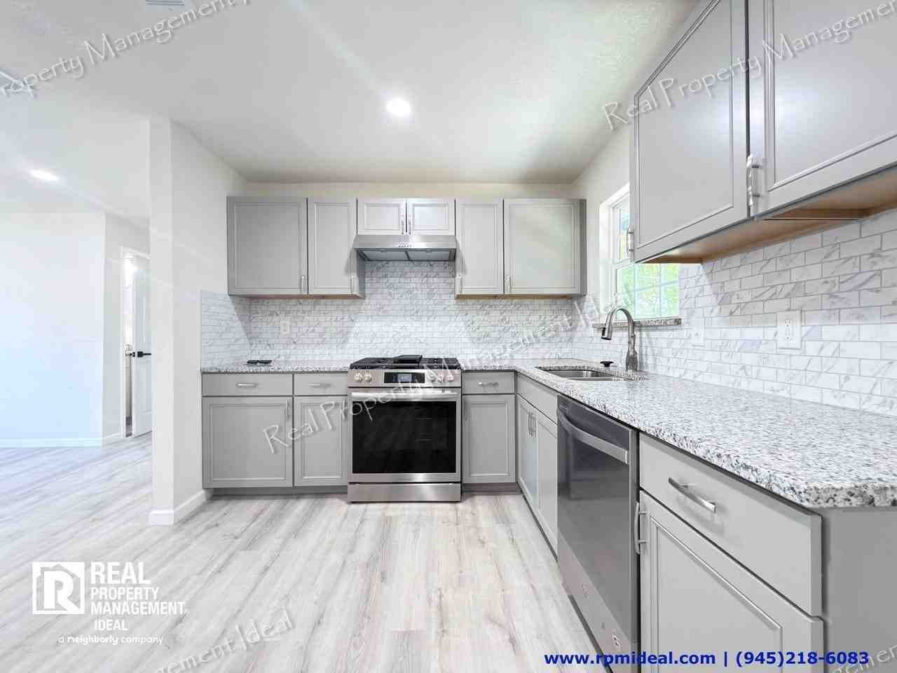 2908 Scottsbluff Dr - Photo 7 of 26