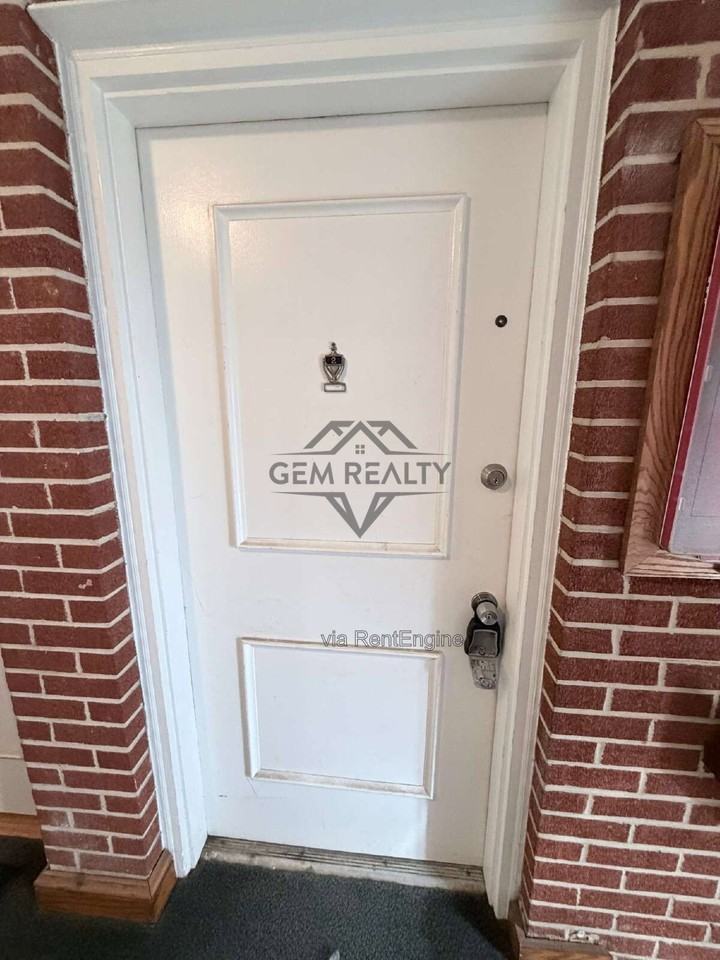 13443 Millwood Dr #2 - Photo 2 of 20