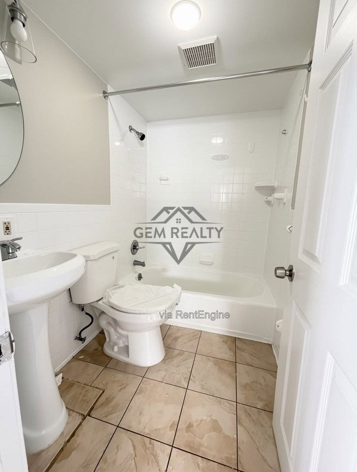 13443 Millwood Dr #2 - Photo 5 of 20