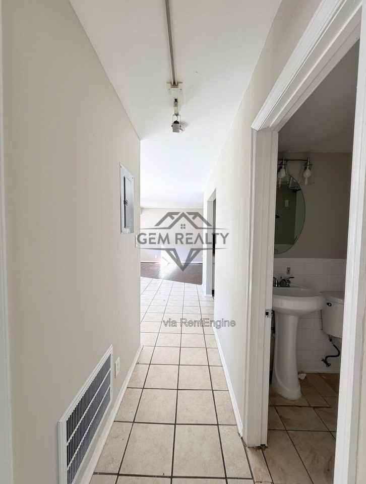 13443 Millwood Dr #2 - Photo 6 of 20