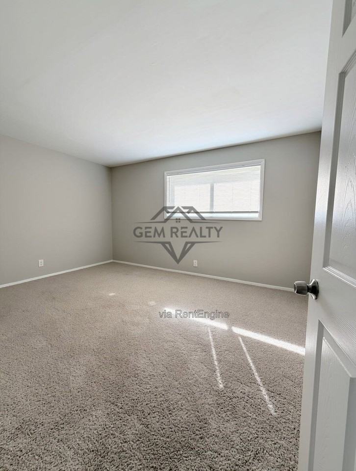 13443 Millwood Dr #2 - Photo 7 of 20