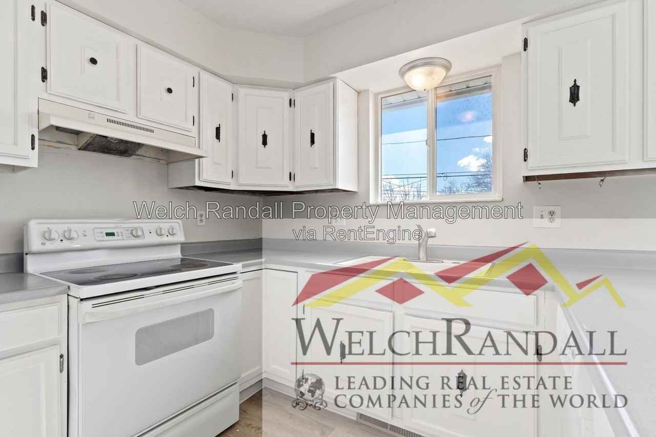 1927 W Hyannis Ave - Photo 6 of 15