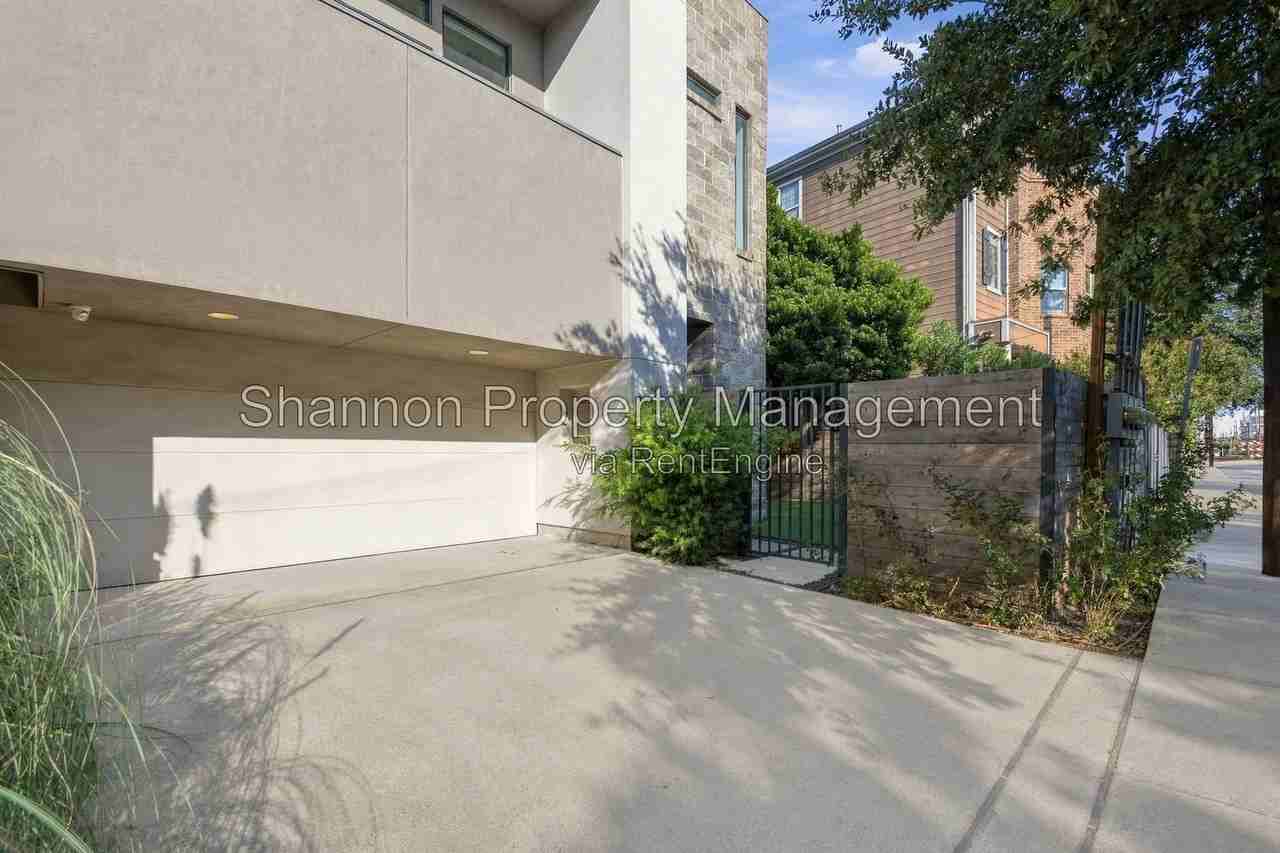 1109 Bonner St - Photo 3 of 39