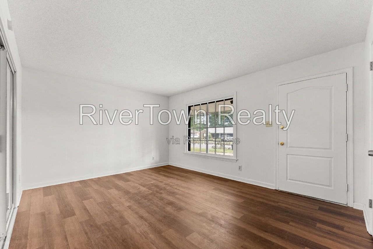 1310 Winfield Ave - Photo 3 of 26