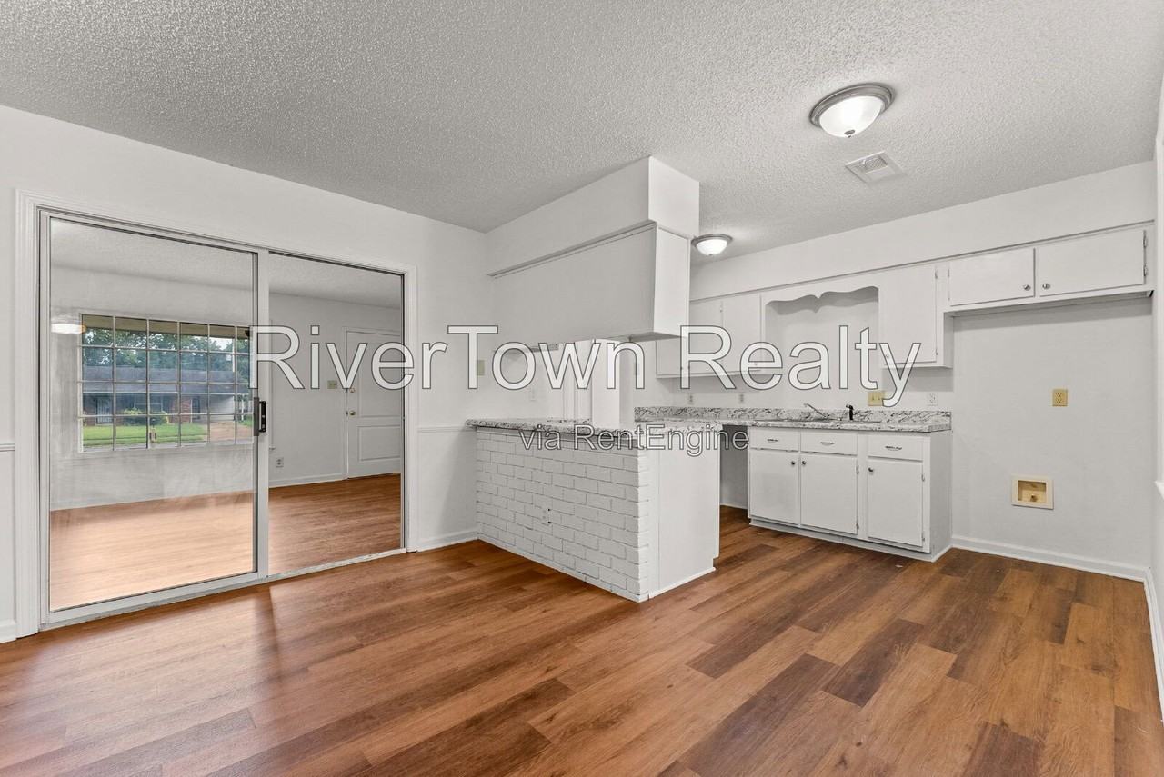 1310 Winfield Ave - Photo 5 of 26