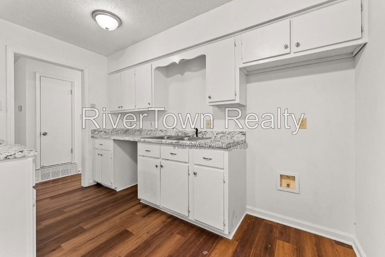 1310 Winfield Ave - Photo 6 of 26
