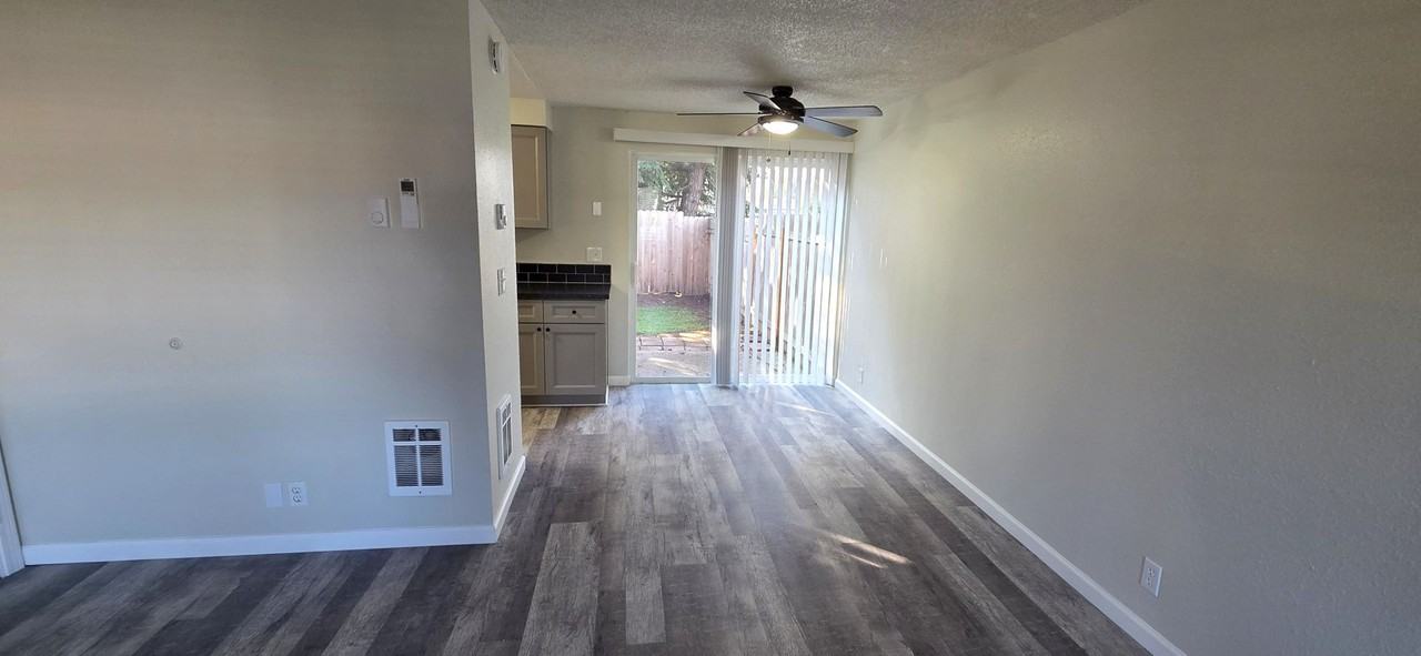 4557 Sean St - Photo 7 of 19