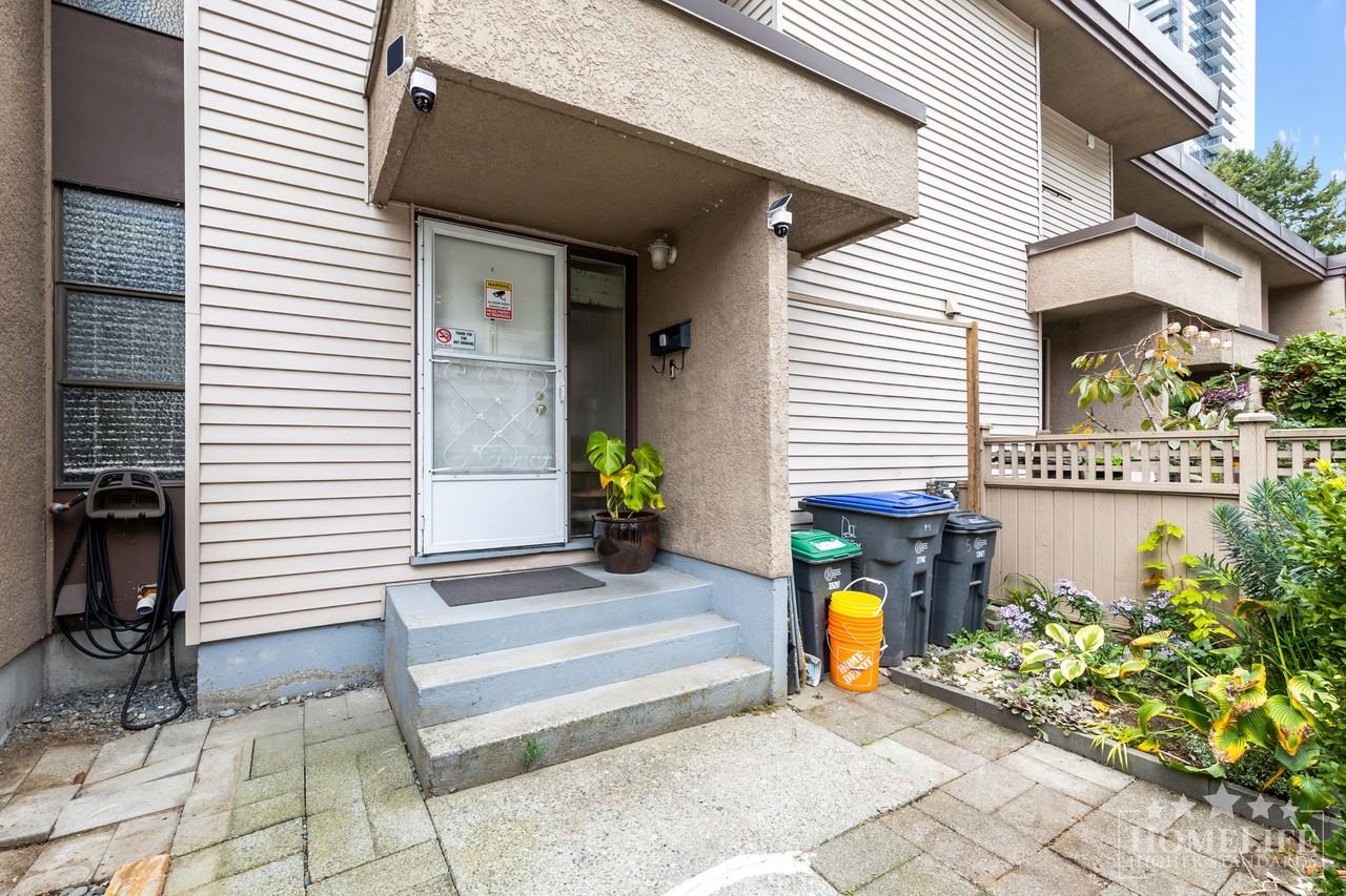 13755 102 Ave - Photo 2 of 20