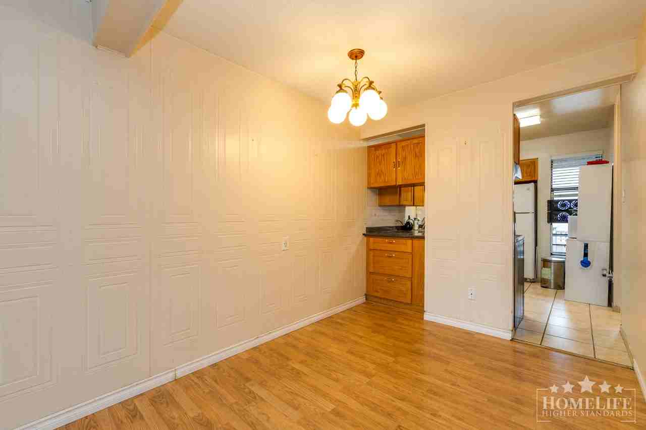 13755 102 Ave - Photo 7 of 20