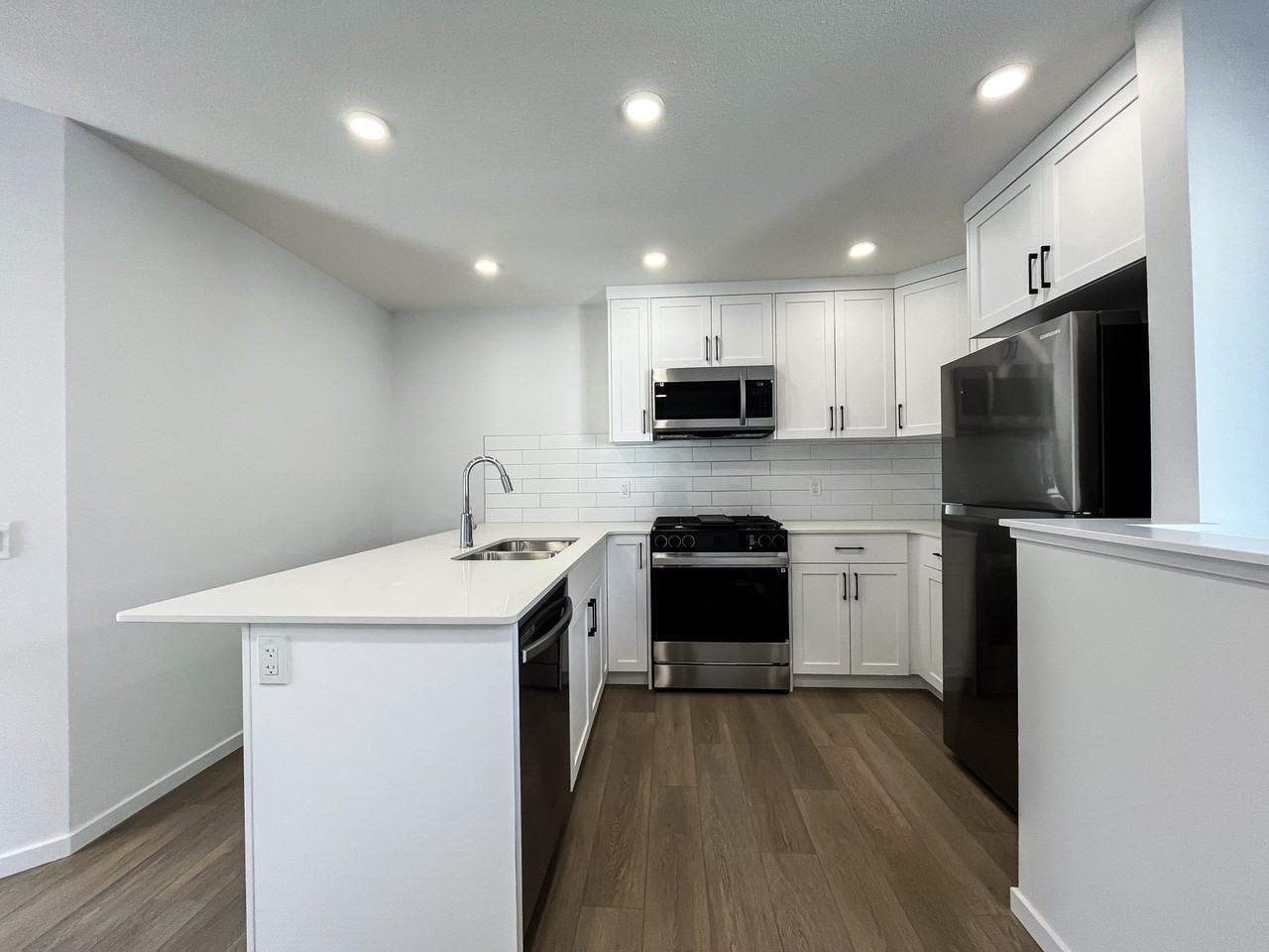 242 Orchards Blvd Sw Lowr - Photo 2 of 4