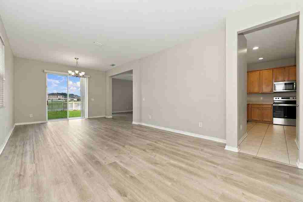 15516 Long Cypress Dr - Photo 4 of 17