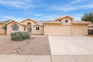 featured image of 8915 N Veridian Dr