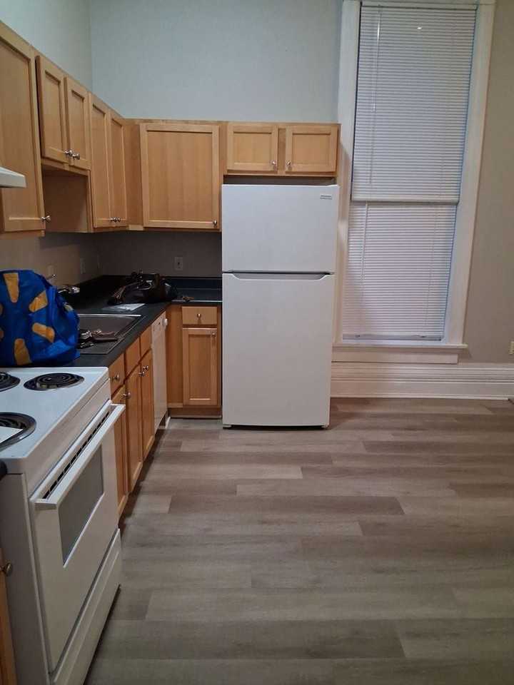 BOS755 - Photo 5 of 22
