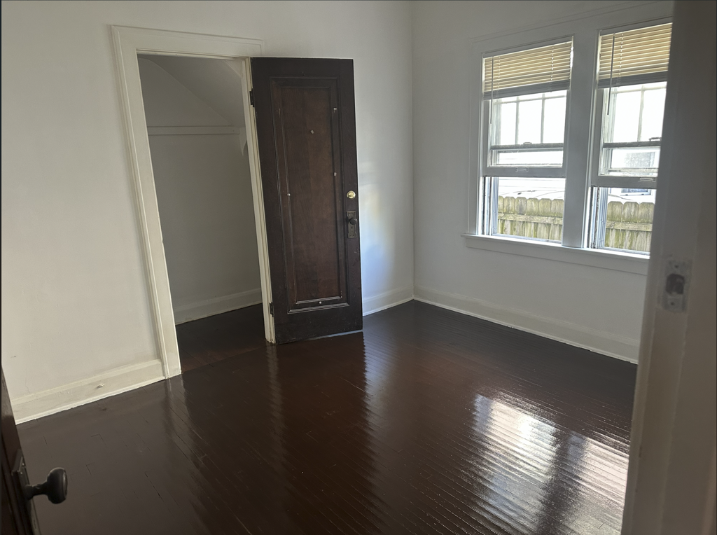 747 Toronto Ave - Photo 6 of 14