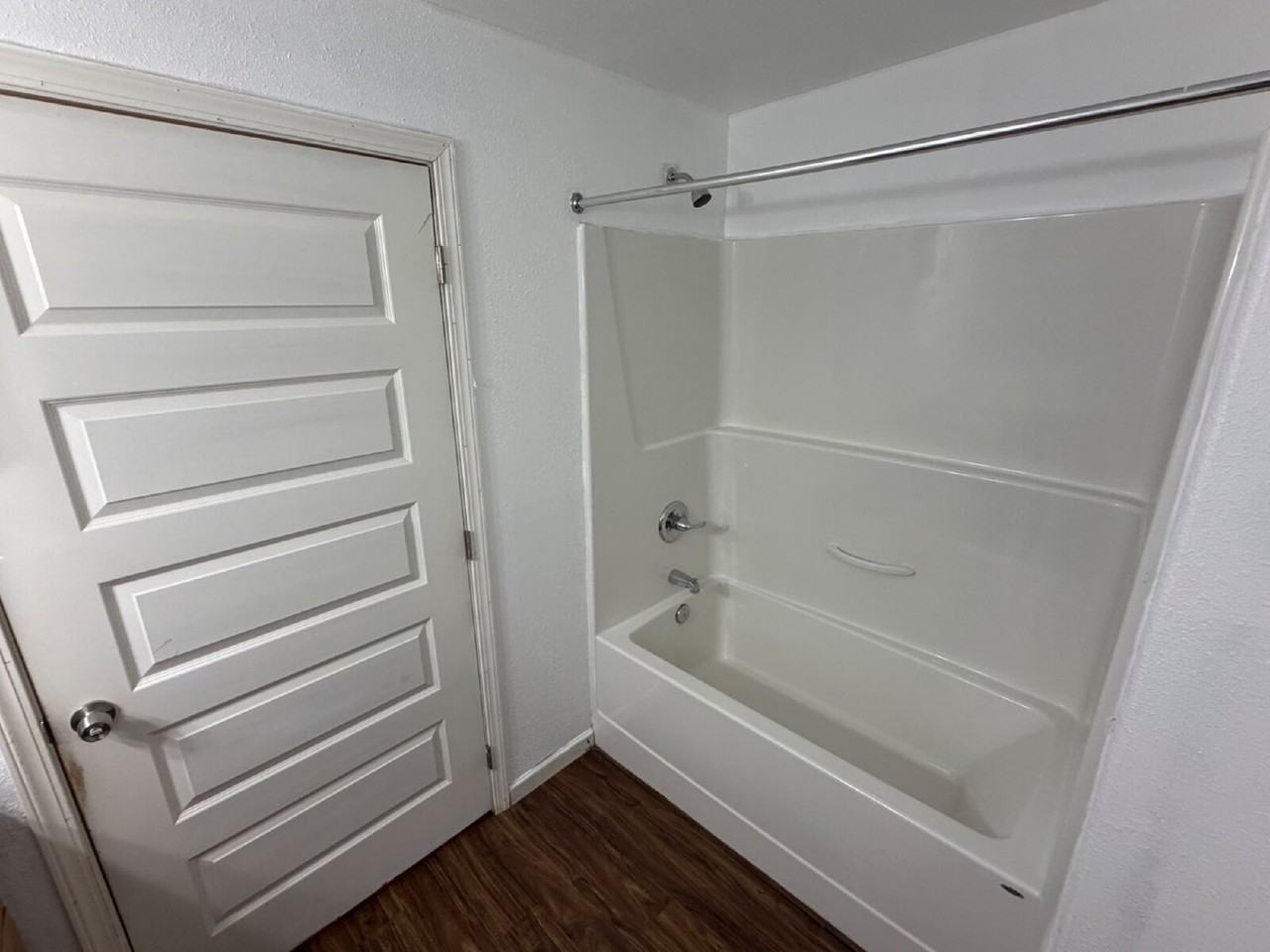 766 Holly St Unit 4 - Photo 5 of 10