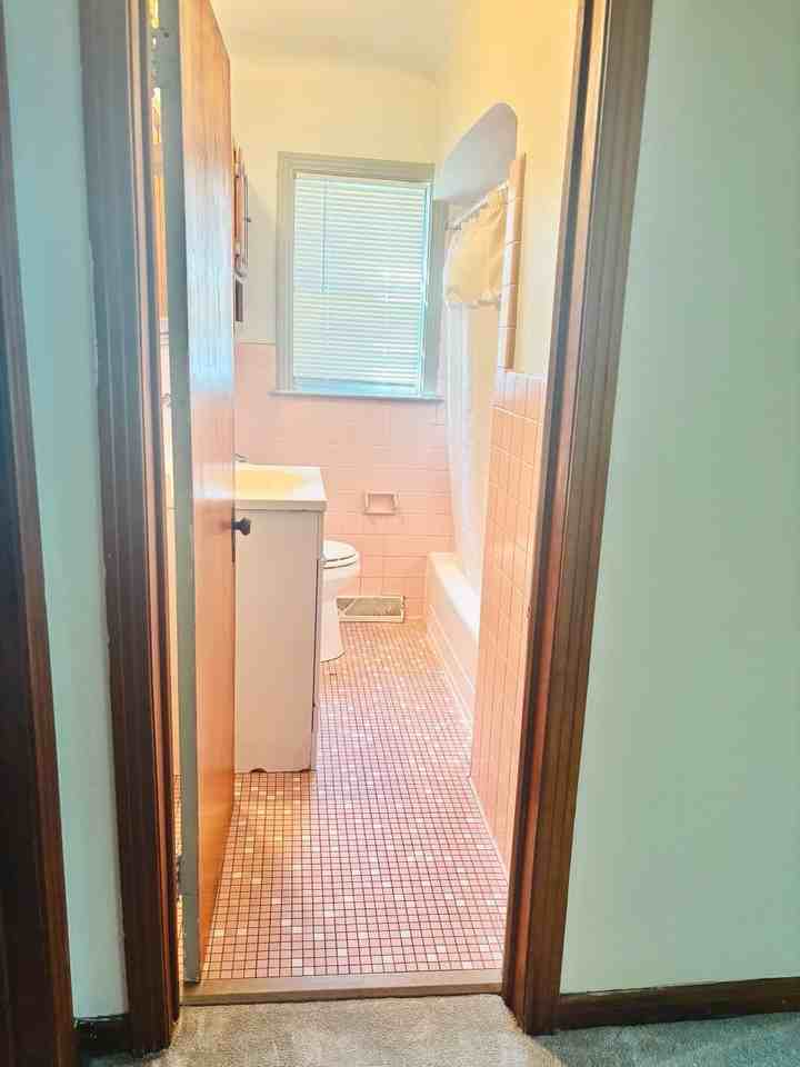 321 N Granger St - Photo 5 of 11
