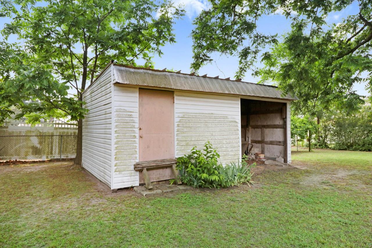 1216 Newton Dr - Photo 7 of 27